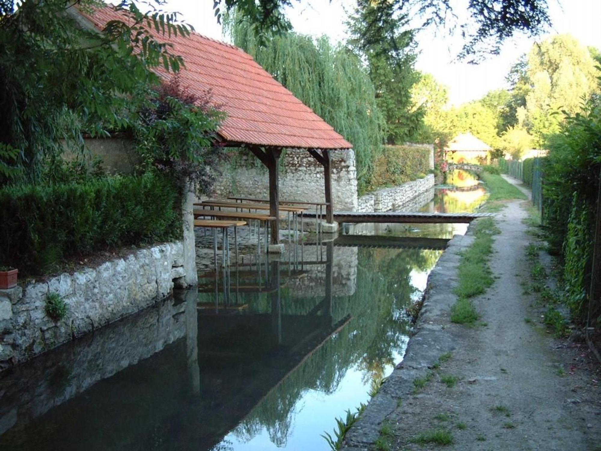 Chambres D'Hotes De Charme Au Pays Des Chateaux Avec Wi-Fi - Fr-1-590-333 Tavers Exterior foto